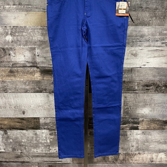Dereon Jeans - Picture 2 of 4